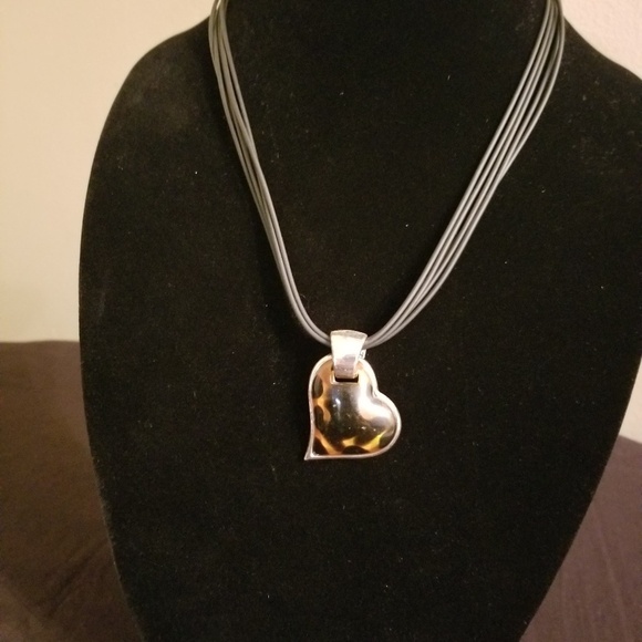 ANIMAL PRINT SLANTED HEART NECKLACE - Picture 1 of 1